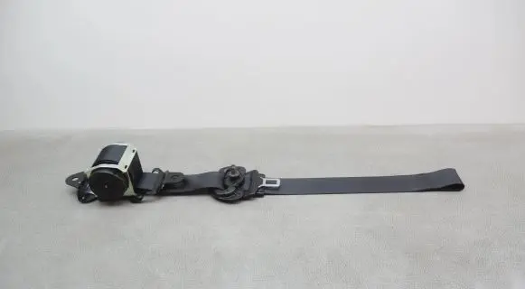 Mini One - Cooper Clubman R55 Rear seatbelt 6964644