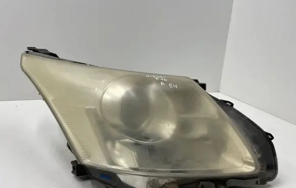 Toyota Avensis T270 Headlight/headlamp H279GRDE 12675 201108
