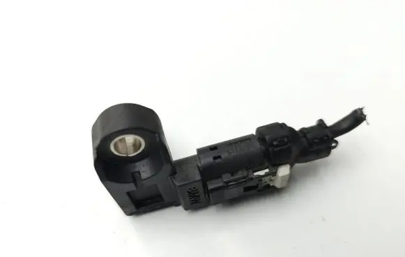 BMW 4 F32 F33 Air pressure sensor 8637896 11S27 0240
