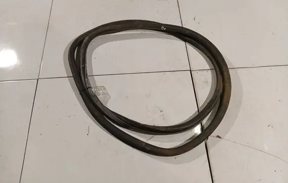 Volkswagen Jetta V Rubber seal front coupe door
