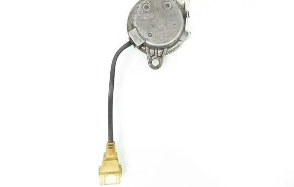 Volvo 850 Camshaft speed sensor 0232101030 9146108