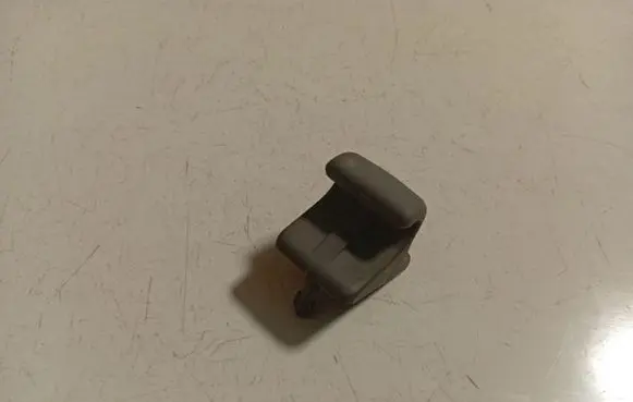 KIA Sorento Sun visor clip/hook/bracket 