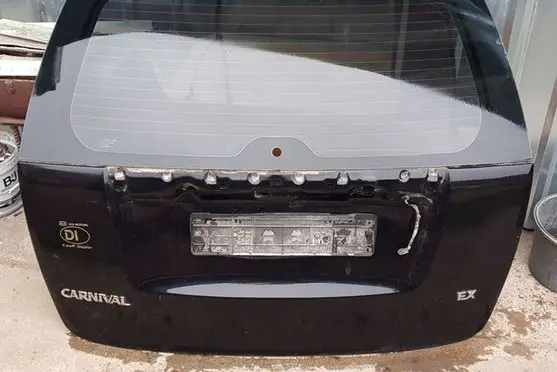 KIA Carnival Tailgate/trunk/boot lid