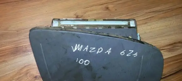 Mazda 626 Passenger airbag