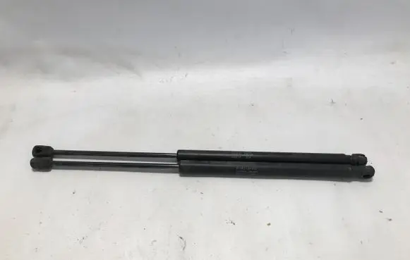 KIA Sorento Tailgate strut 81770-2P000