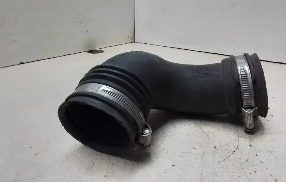 Renault Megane II Air intake hose/pipe 8200201614