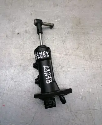 Audi A6 S6 C6 4F Clutch master cylinder 4F0721401