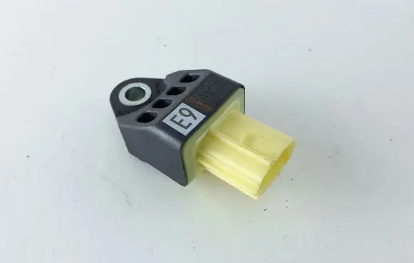Toyota Prius+ (ZVW40) Airbag deployment crash/impact sensor 8983168030