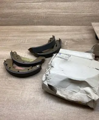 Opel Corsa C Handbrake/parking brake pads 91158363