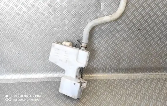 Opel Vivaro Windshield washer fluid reservoir/tank 289105241R 93867090