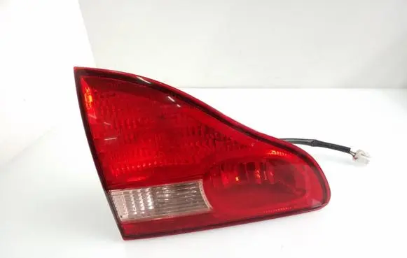 Toyota Avensis Verso Tailgate rear/tail lights