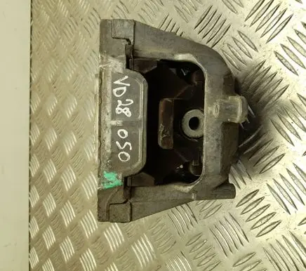 Volkswagen Caddy Engine mount bracket 1K0109262GB