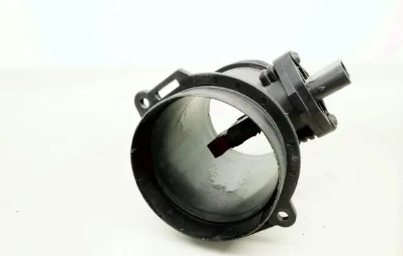BMW 6 E63 E64 Mass air flow meter 7524136 752413601 0280218135