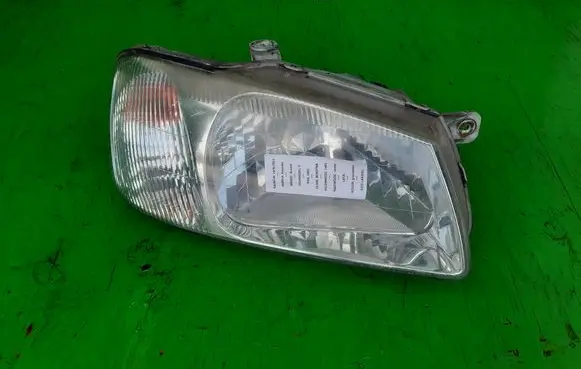 Hyundai Accent Headlight/headlamp