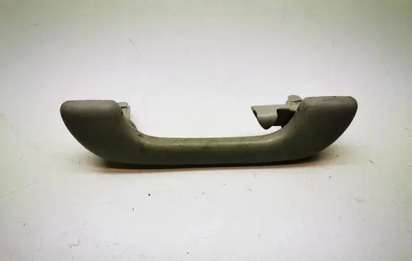Nissan Qashqai+2 Rear interior roof grab handle 8200003209 12212779