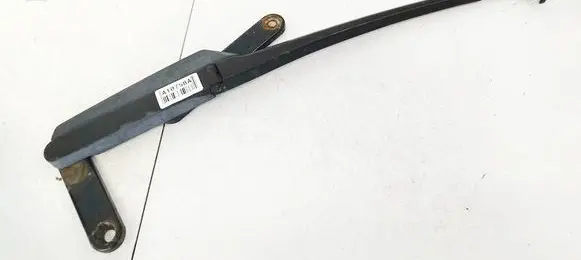 Front wiper blade arm
