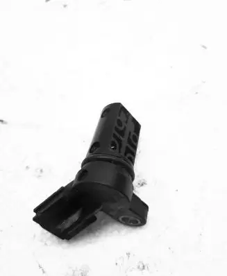 Nissan Almera N16 Crankshaft position sensor A29630