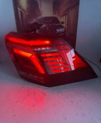 Volkswagen Tiguan Rear/tail lights 5NA945208J 00214974 002149898