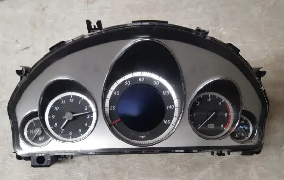 Mercedes-Benz C W204 Speedometer (instrument cluster) a2129004313