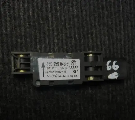 Audi A8 S8 D3 4E Airbag deployment crash/impact sensor 4B0959643E