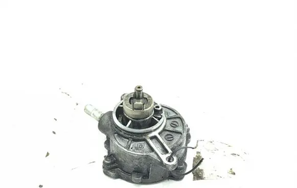 Mercedes-Benz Vito Viano W639 Vacuum pump a6462300365