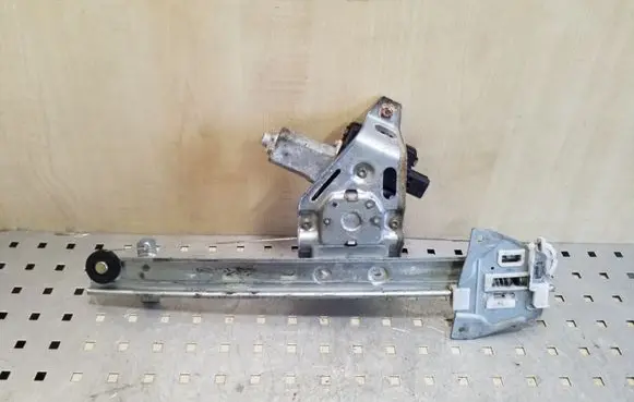 Mitsubishi Pajero Rear door window regulator with motor MR436870