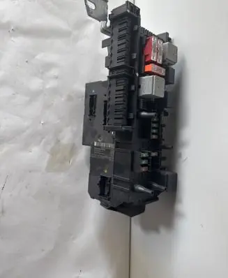 Mercedes-Benz C W204 Fuse box set A2049060205 A2319025101