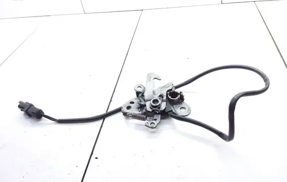 Engine bonnet/hood lock/catch