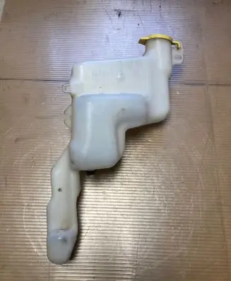 Jeep Compass Windshield washer fluid reservoir/tank 05303789