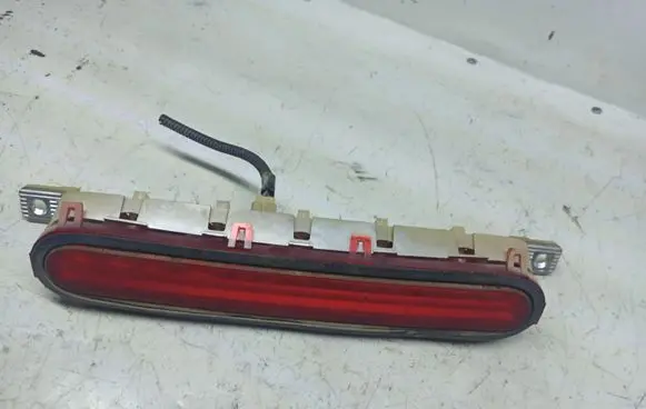 Toyota Corolla Verso AR10 Third/center stoplight