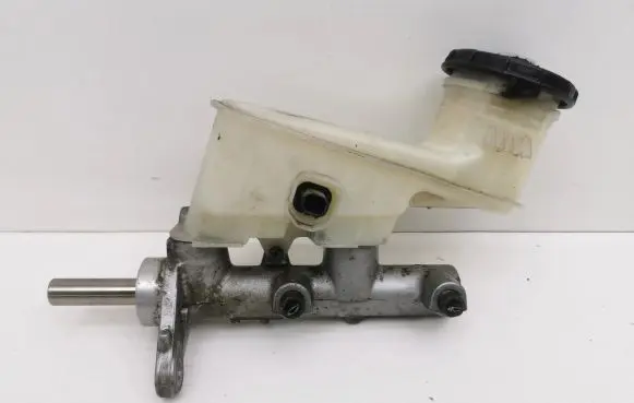 Honda Accord Master brake cylinder