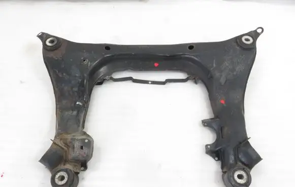Volkswagen PASSAT B5 Front subframe 