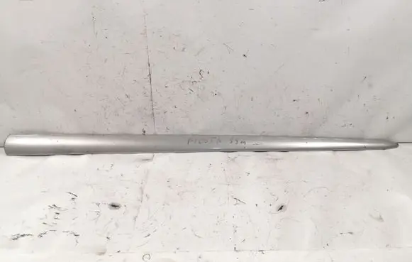 Ford Fiesta Front door trim (molding)