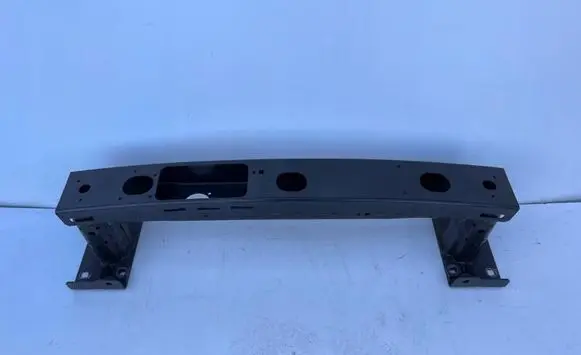 Land Rover Discovery 5 Front bumper support beam HY3210005AD