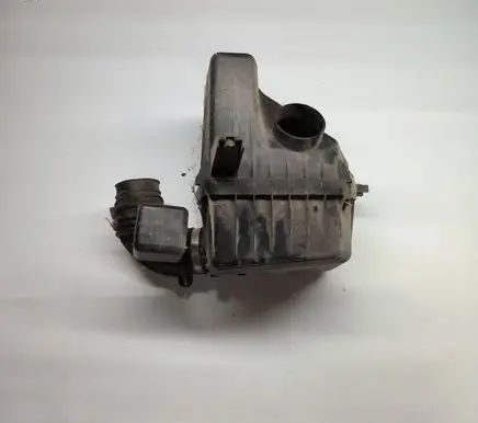 Suzuki Grand Vitara II Air filter box 65JA01