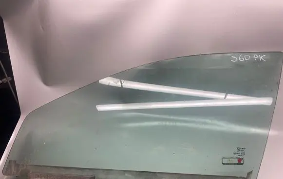 Volvo S60 Front door window glass four-door 43R001105