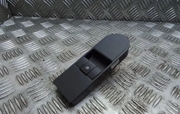 Opel Zafira B Electric window control switch 13228709