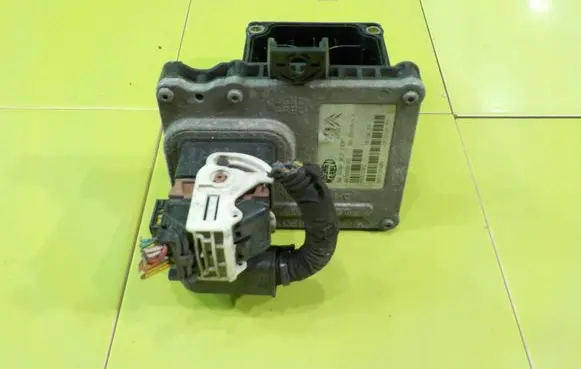 Citroen C4 II Picasso Torque split ecu control unit/module 9678905786