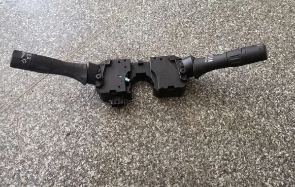Nissan Leaf I (ZE0) Wiper turn signal indicator stalk/switch