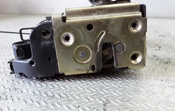 Renault Scenic II - Grand scenic II Front door lock