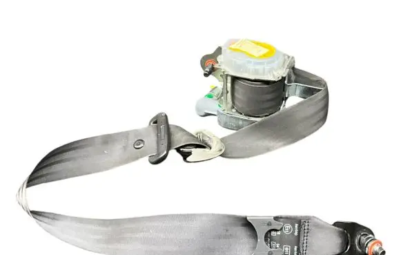 Hyundai i40 Front seatbelt 0589P1000145