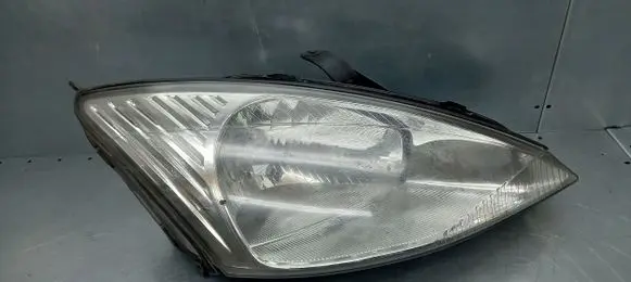 Ford Focus Front reflector 