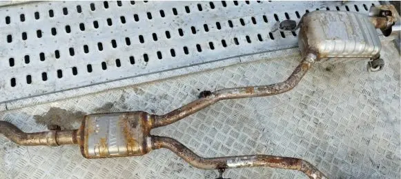 Mercedes-Benz SLK R172 Rear muffler/silencer tail pipe A1724913001 SN0660 2342004000
