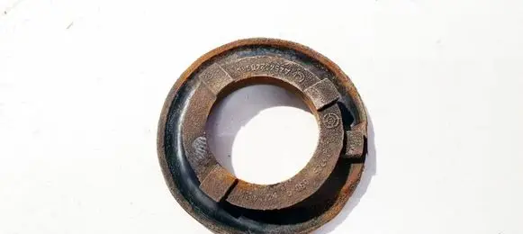 Mitsubishi Colt Front coil spring rubber mount a4543240084 mr594121