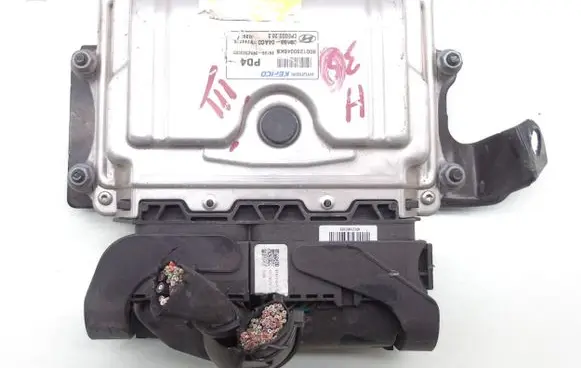 Hyundai i30 Engine control unit/module ECU 39199-04AC0