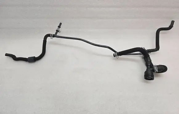 Volkswagen Tayron II Engine coolant pipe/hose 3WA122291B