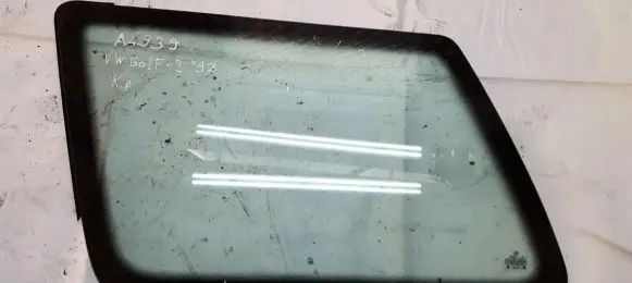 Volkswagen Golf III Rear side window