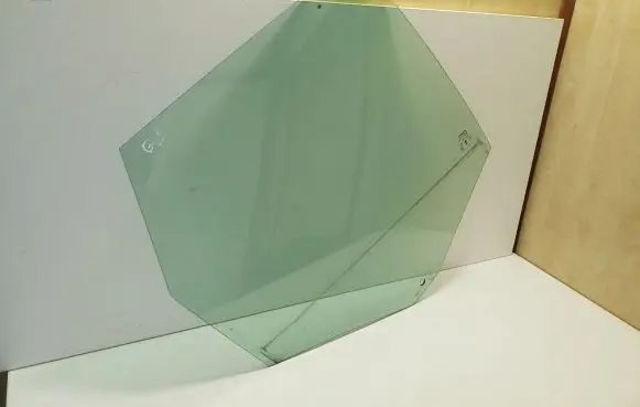 Volvo XC60 Rear door window glass