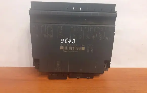 Mercedes-Benz S W220 Seat control module 2208201285 9643