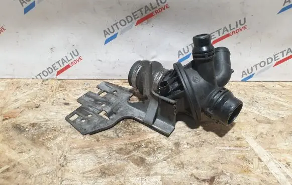 Thermostat/thermostat housing